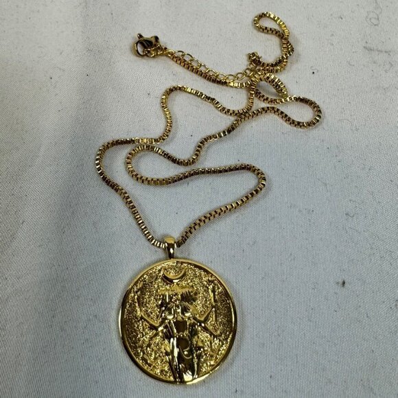 Aphrodite Necklace Gold Color Greek Mythology Gemini Goddess Pendant - NEW - Picture 3 of 3
